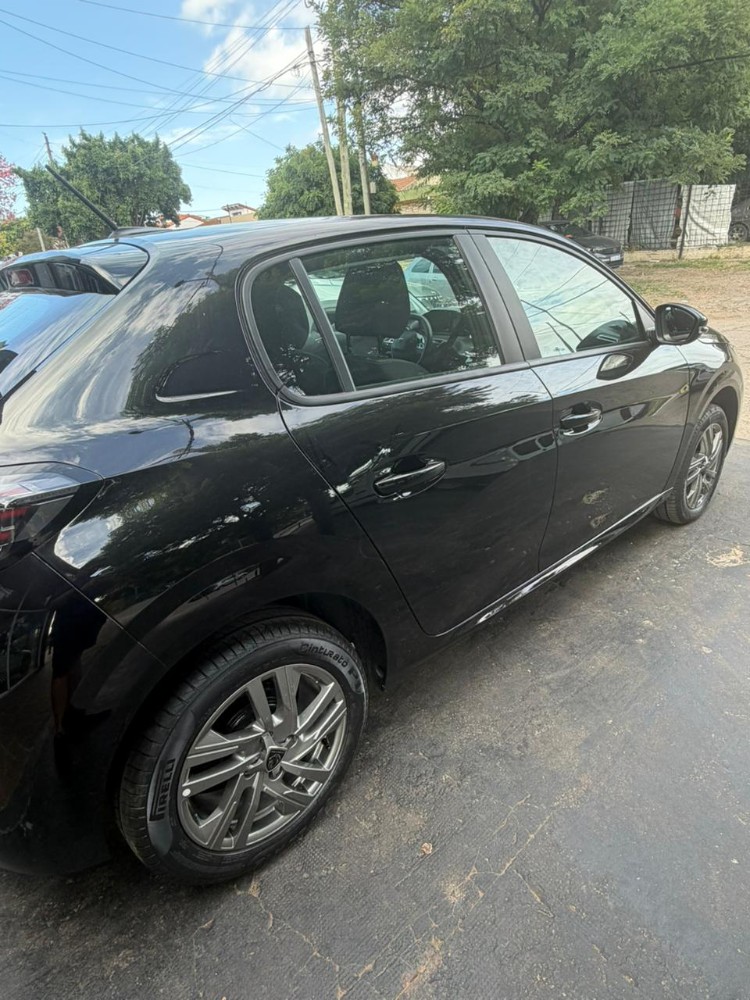 Peugeot 208 Allure — foto 10